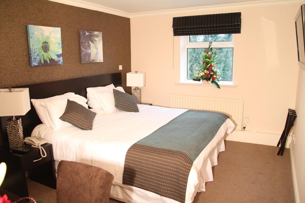 Greenvale Hotel Cookstown Exterior foto